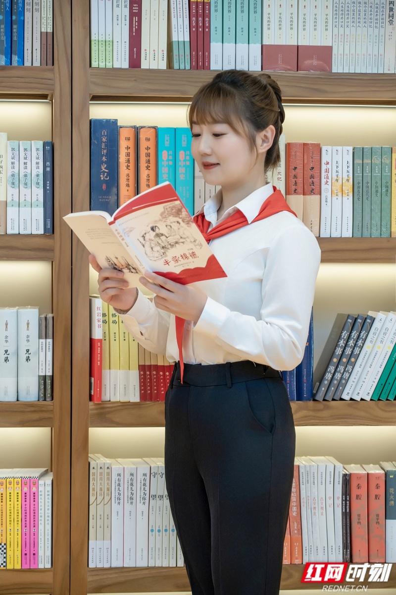 邓嘉文1.jpg
